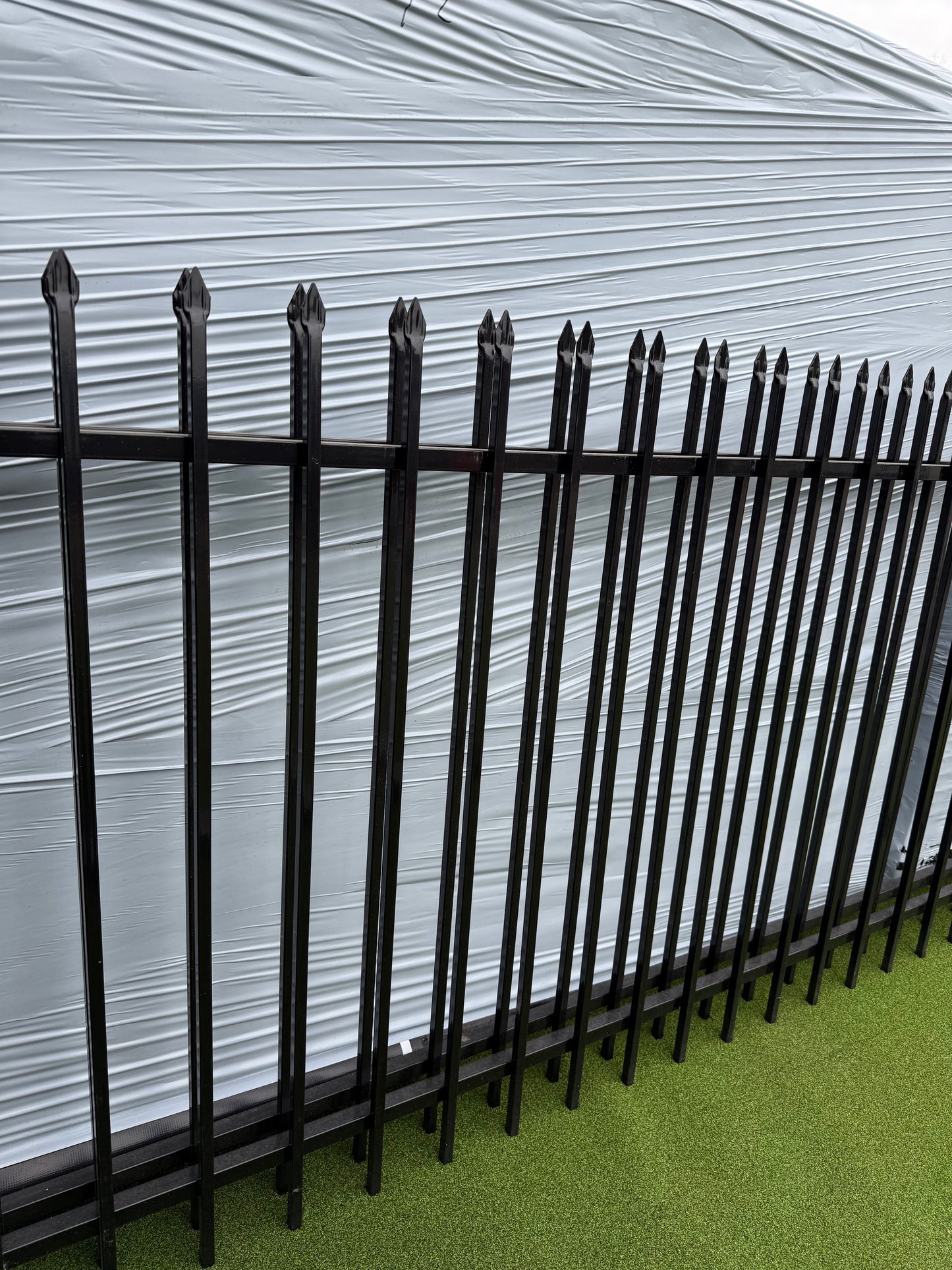 2 Rail Metal Fence Pressed Point Powder Coated Pickets 5/8
