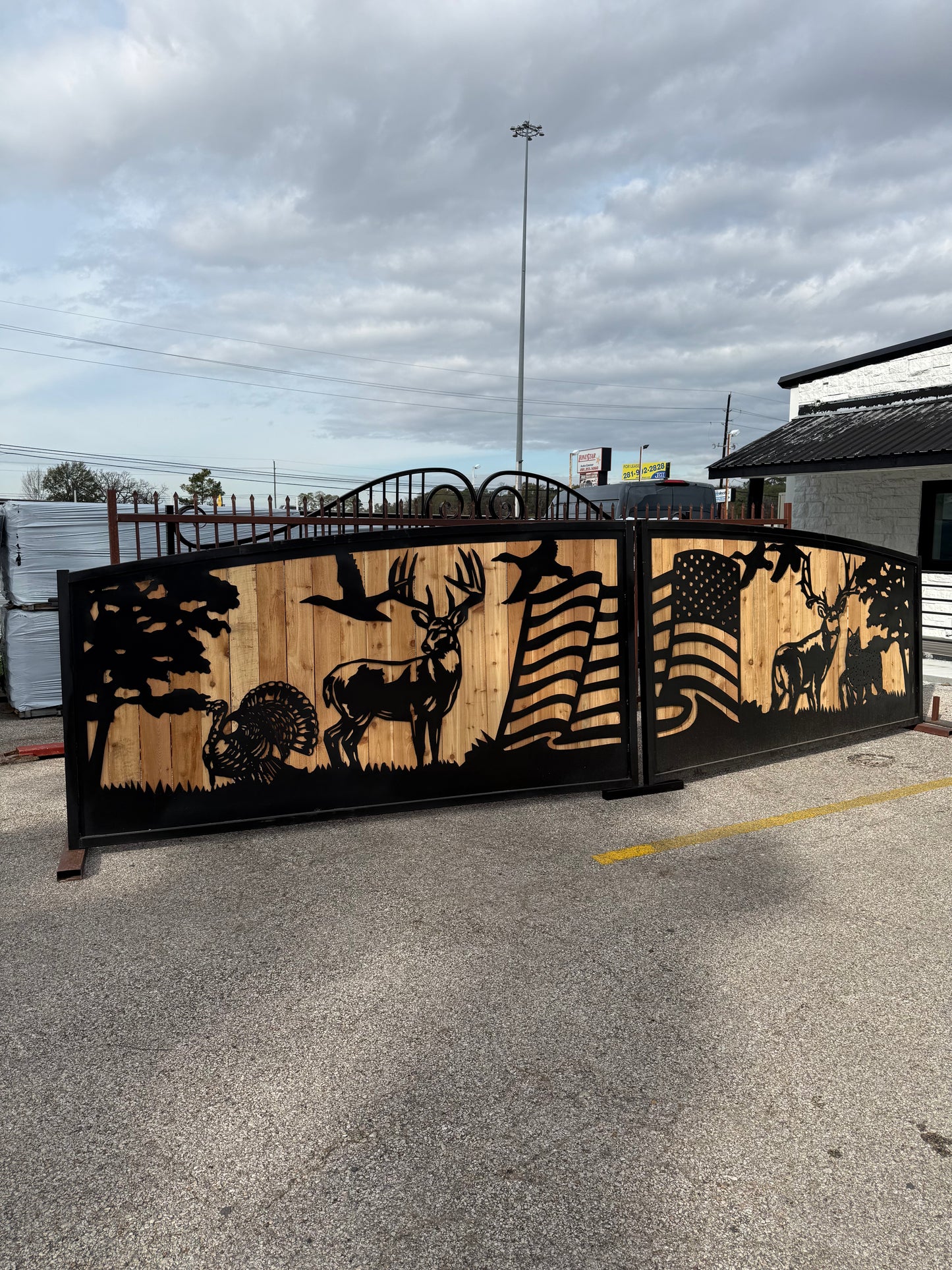 Custom Wildlife & Patriotic Dual Swing Gate (20 ft. x 4 ft.)