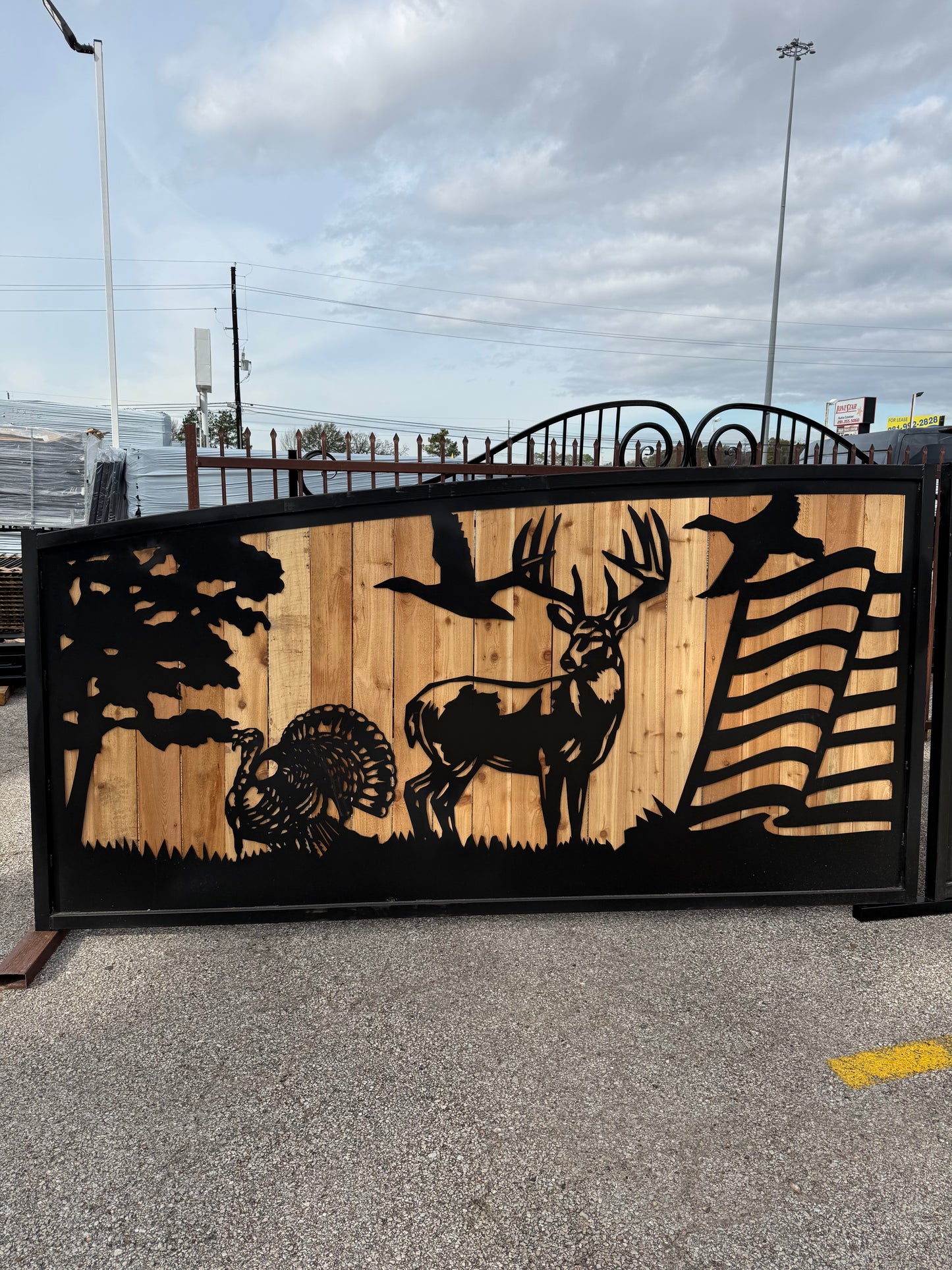 Custom Wildlife & Patriotic Dual Swing Gate (20 ft. x 4 ft.)